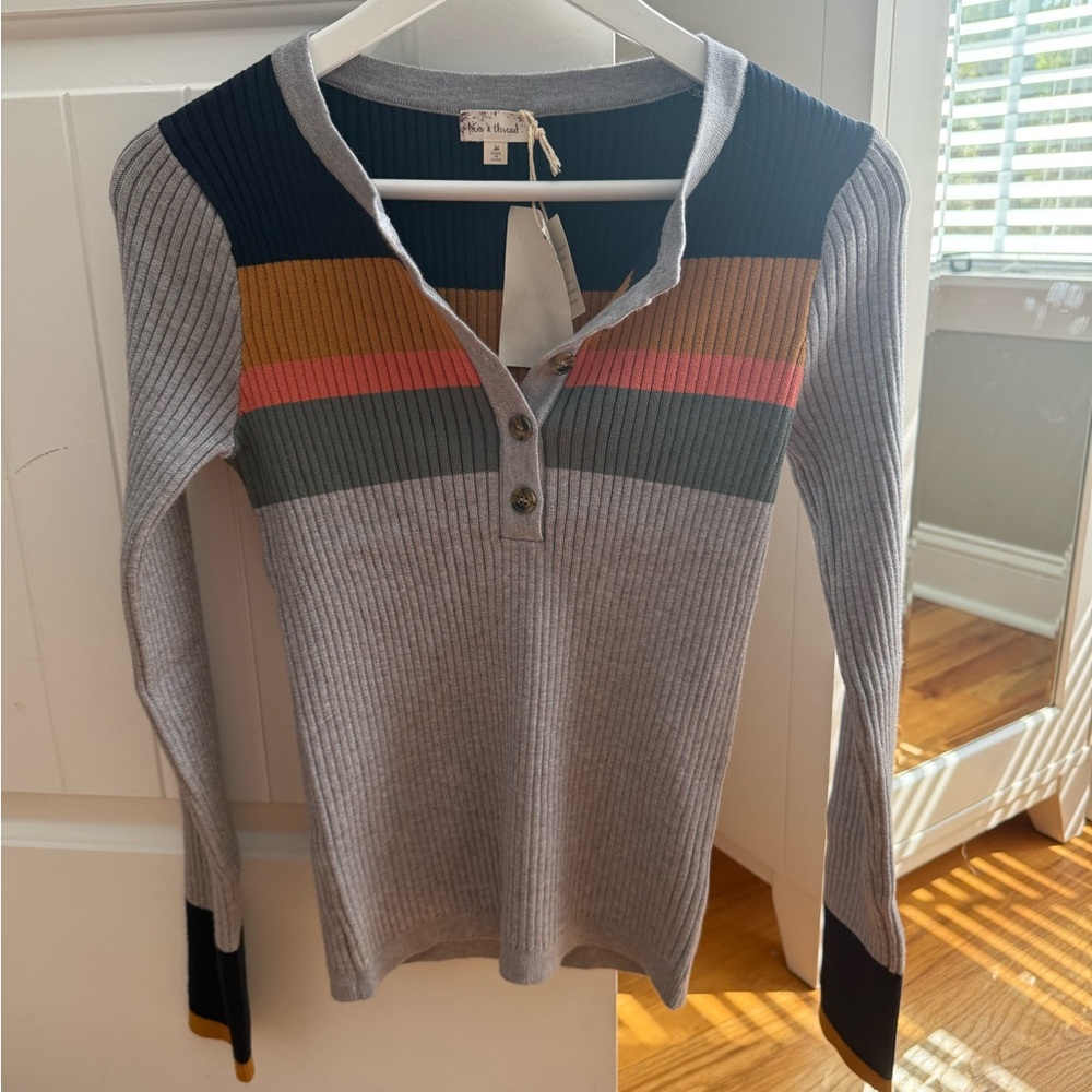 Hem & Thread Black and Gold Ribbed Top - Picture 2 of 6